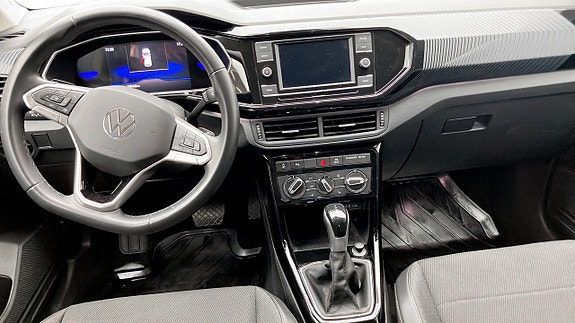 Volkswagen T-Cross 10 of 13