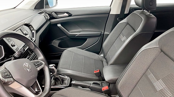 Volkswagen T-Cross 8 of 13
