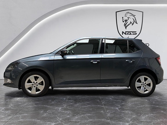 Skoda Fabia 2 of 5