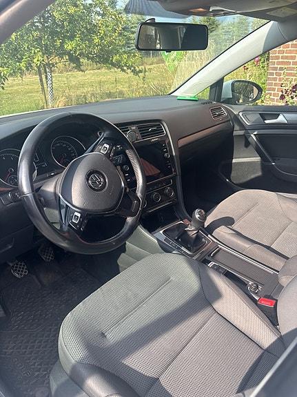 Volkswagen Golf VII 4 of 5