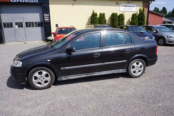 Opel Astra 4 of 5