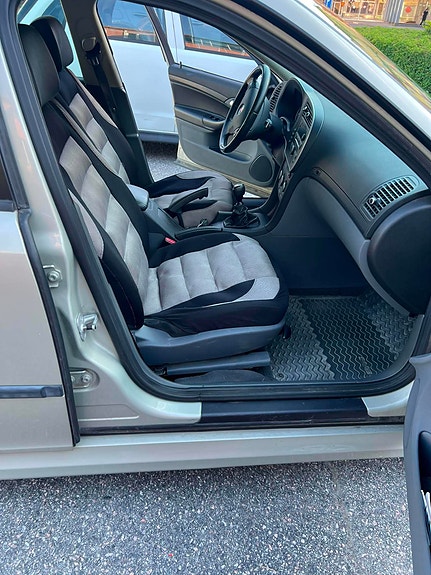 Saab 9-3 3 of 5