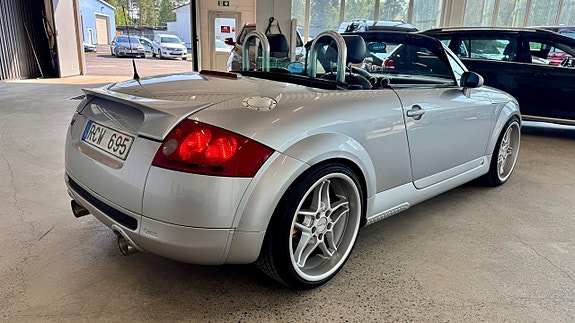Audi TT 2 of 5