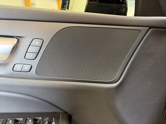 Volvo V60 5 of 12