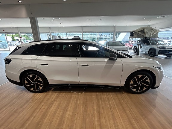 Volkswagen ID.7 3 of 5