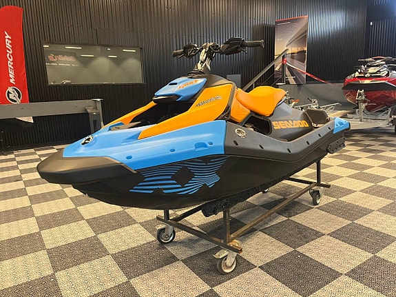 Sea-Doo Spark Trixx 1-Up -26 2 of 6