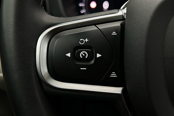 Volvo XC60 27 of 30