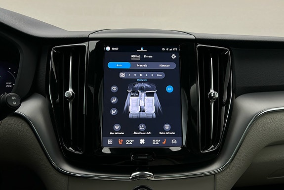 Volvo XC60 22 of 30