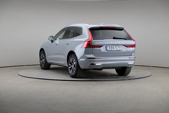 Volvo XC60 2 of 30
