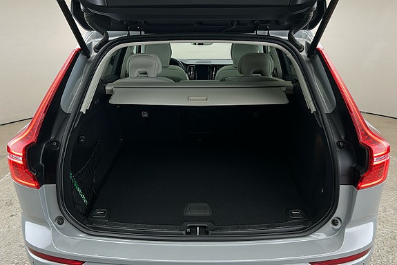 Volvo XC60 14 of 30