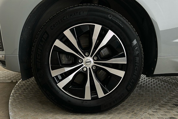 Volvo XC60 12 of 30