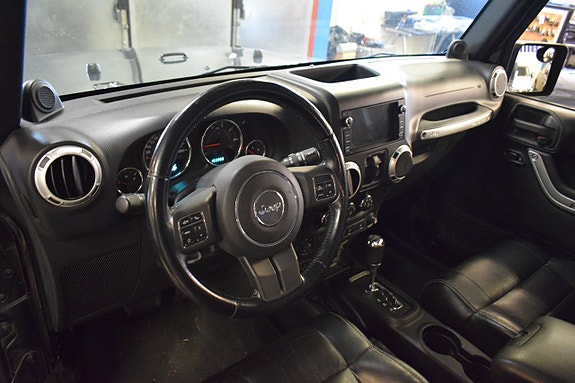 Jeep Wrangler Unlimited 7 of 25