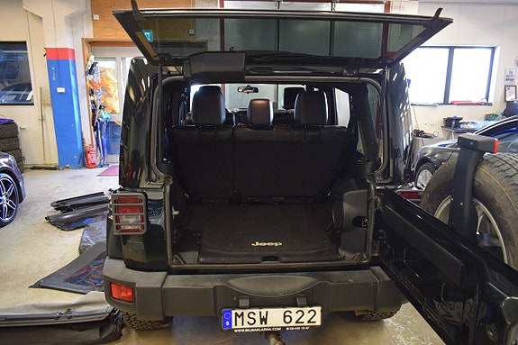 Jeep Wrangler Unlimited 20 of 25
