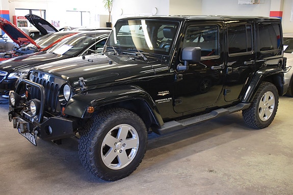 Jeep Wrangler Unlimited 3 of 5