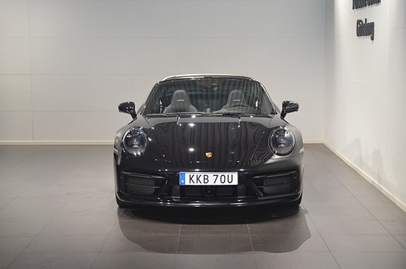 Porsche 911 Targa 4 GTS 3 of 19