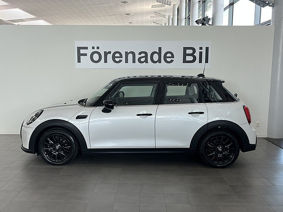 MINI Cooper 3 of 5
