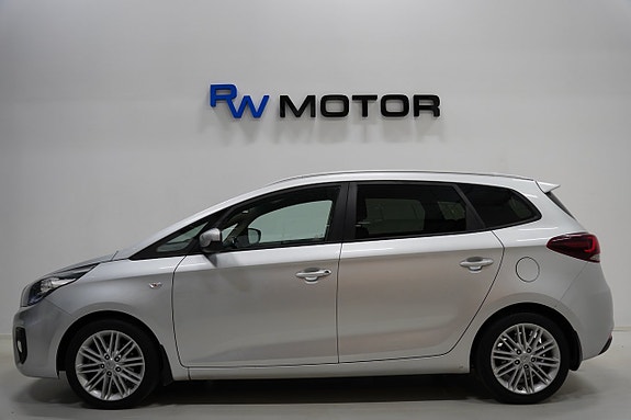 Kia Carens 3 of 5