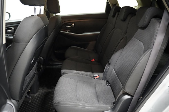 Kia Carens 18 of 21