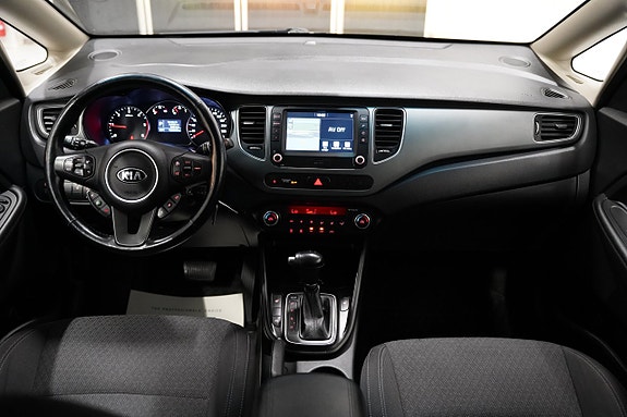Kia Carens 8 of 21