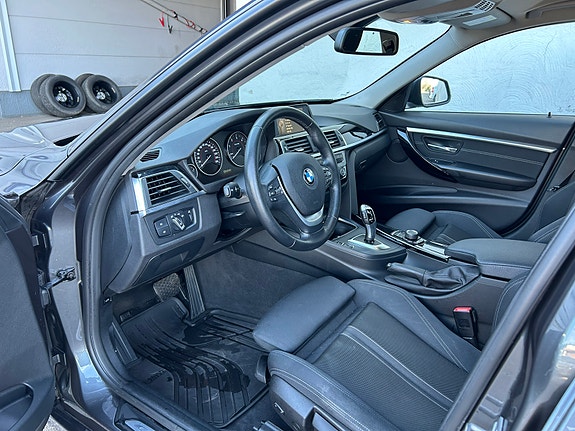 BMW 318d 4 of 5