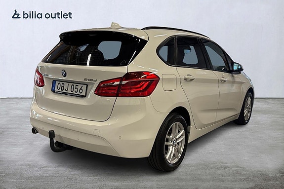 BMW 218d 4 of 5