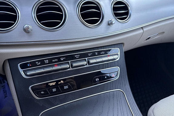 Mercedes-Benz E220 d 14 of 15