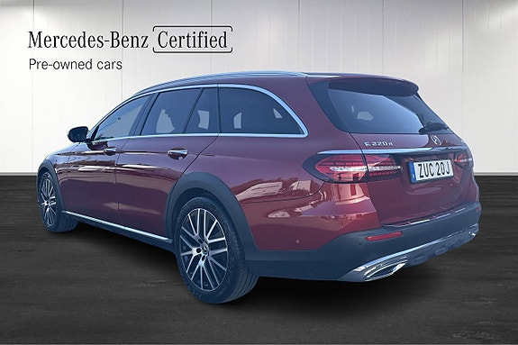 Mercedes-Benz E220 d 3 of 5