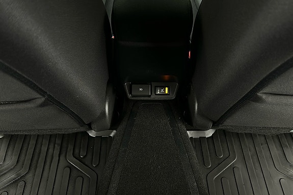 Nissan Leaf 17 of 22