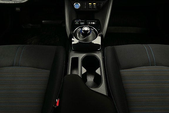 Nissan Leaf 9 of 22