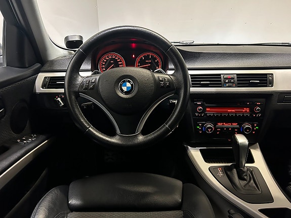 BMW 330d 12 of 23