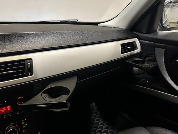 BMW 330d 18 of 23