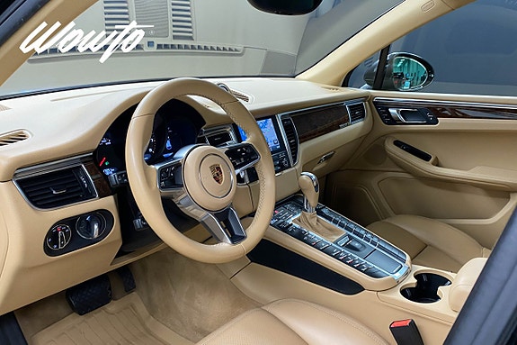 Porsche Macan 8 of 22