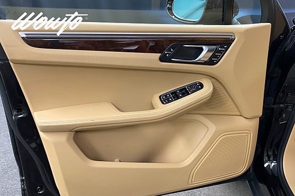Porsche Macan 9 of 22