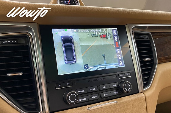 Porsche Macan 16 of 22