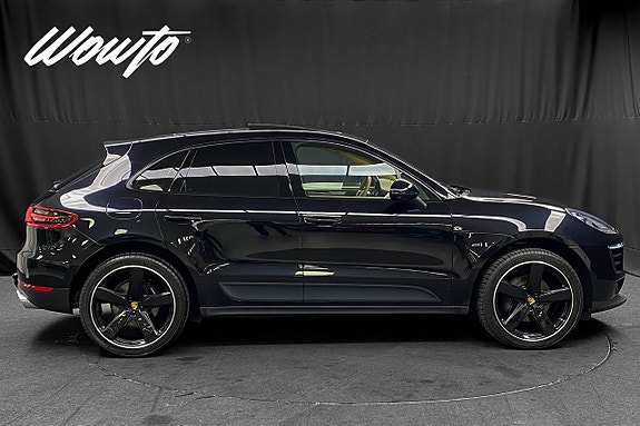 Porsche Macan 3 of 5