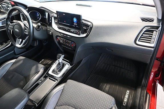 Kia Ceed 10 of 21