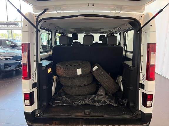 Renault Trafic 6 of 18