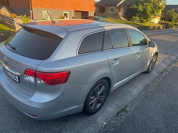 Toyota Avensis 5 of 10