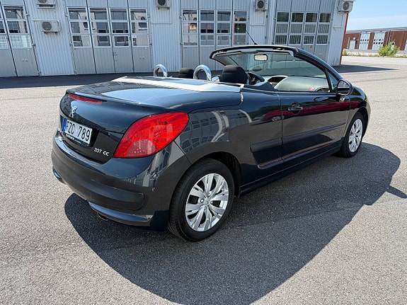 Peugeot 207 CC 7 of 9