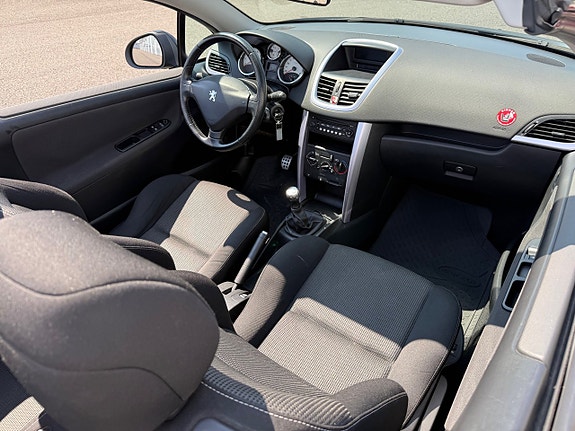 Peugeot 207 CC 5 of 9