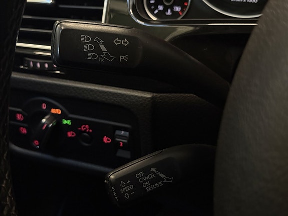 Volkswagen Touareg 15 of 27