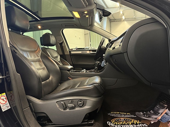 Volkswagen Touareg 10 of 27