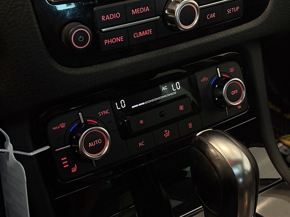Volkswagen Touareg 19 of 27