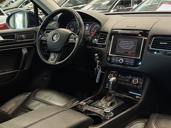Volkswagen Touareg 12 of 27