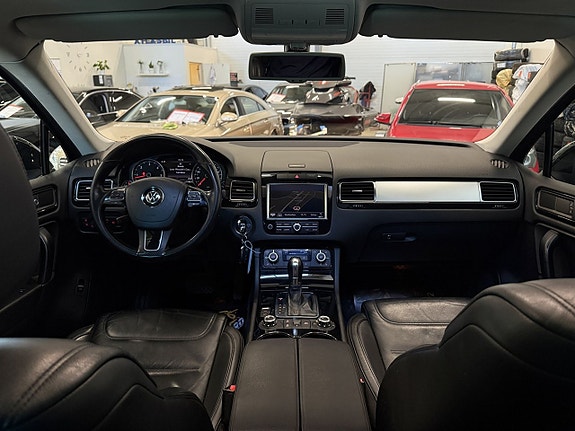 Volkswagen Touareg 22 of 27