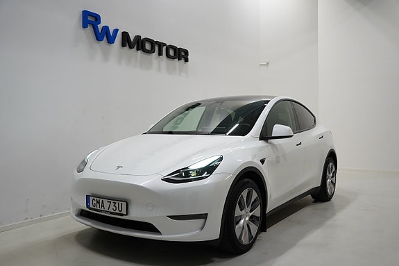 Tesla Model Y 2 of 5