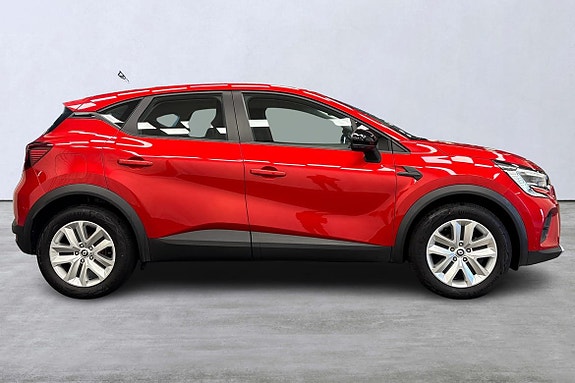 Renault Captur 3 of 5