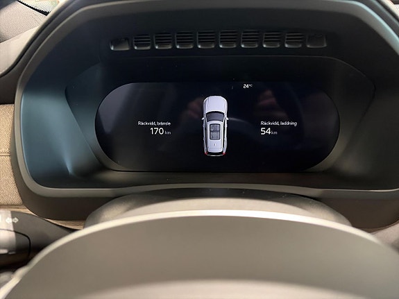 Volvo XC90 9 of 12