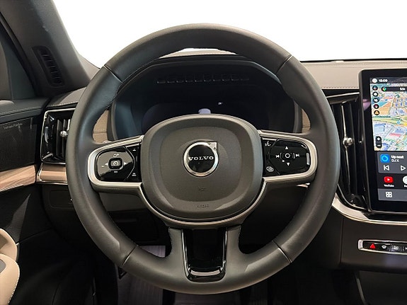 Volvo XC90 6 of 12