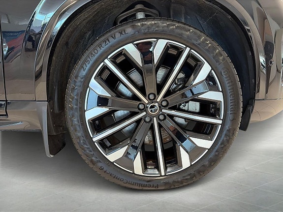 Volvo XC90 5 of 5